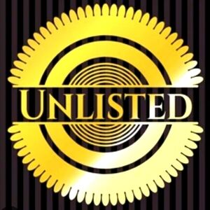 Kimlee - Unlisted Twillues & Scrunches Bundlee Gold Logo Emblem